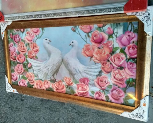Картина с парой голубей